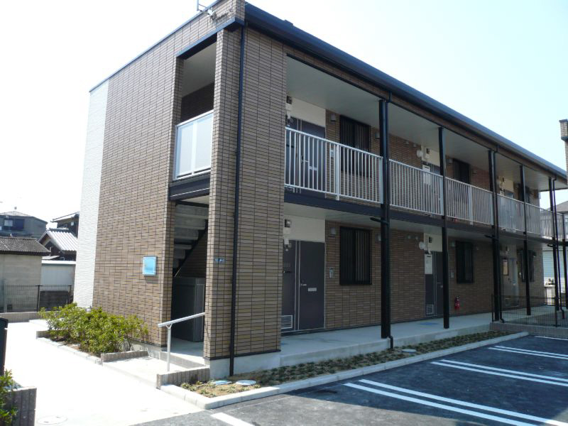 播磨町駅より徒歩7分 築14年10ヶ月 2階建の賃貸物件