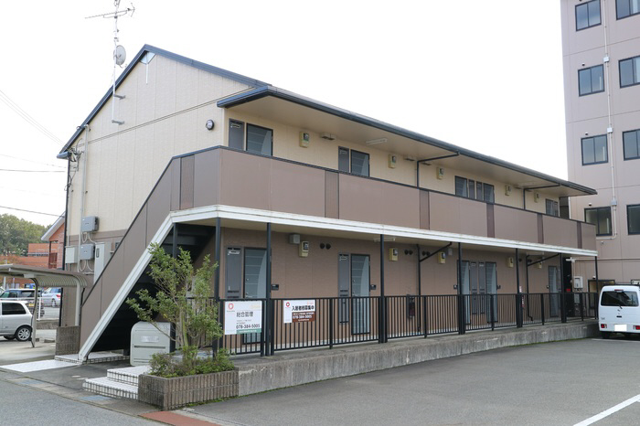 滝野駅より徒歩20分 築27年10ヶ月 2階建の賃貸物件