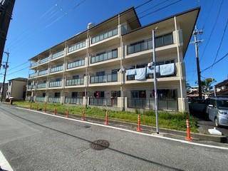 社町駅よりバス12分 徒歩39分 築40年1ヶ月 4階建の賃貸物件