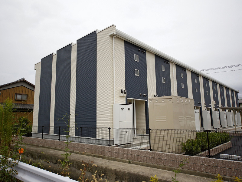 白浜の宮駅より徒歩14分 築16年4ヶ月 2階建の賃貸物件