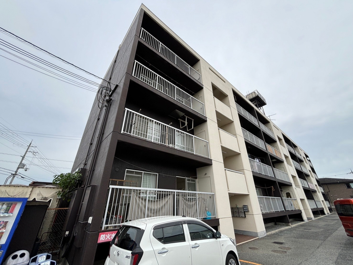 葉多駅より徒歩9分 築40年9ヶ月 4階建の賃貸物件