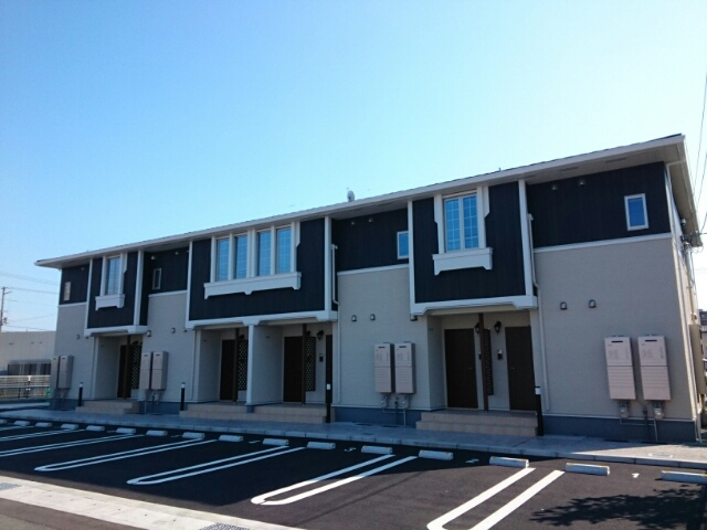 白浜の宮駅より徒歩12分 築8年2ヶ月 2階建の賃貸物件