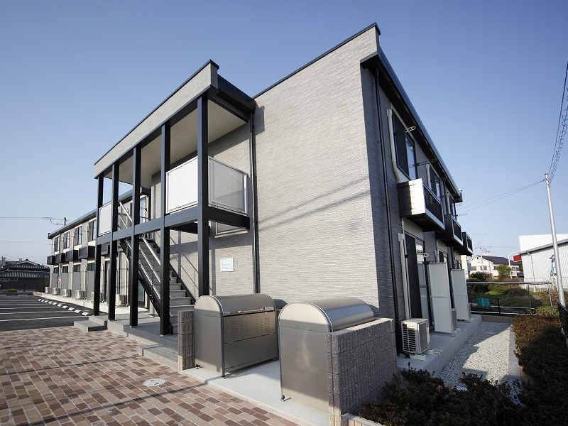 葉多駅より徒歩15分 築16年10ヶ月 2階建の賃貸物件