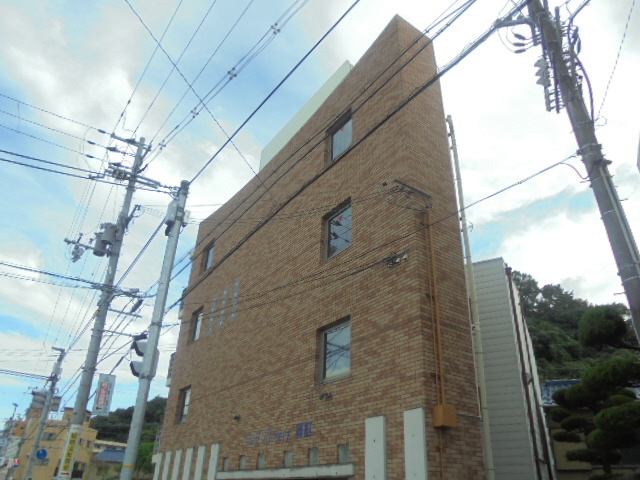 姫路駅よりバス10分 徒歩3分 築20年2ヶ月 4階建の賃貸物件