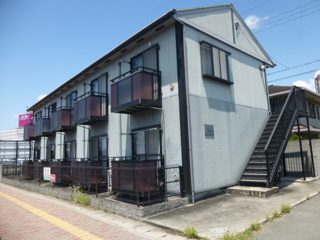 飾磨駅より徒歩8分 築28年1ヶ月 2階建の賃貸物件