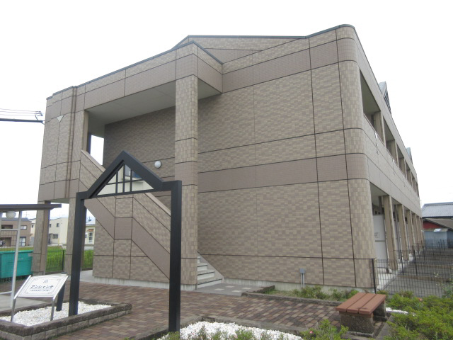 小野駅より徒歩27分 築18年10ヶ月 2階建の賃貸物件